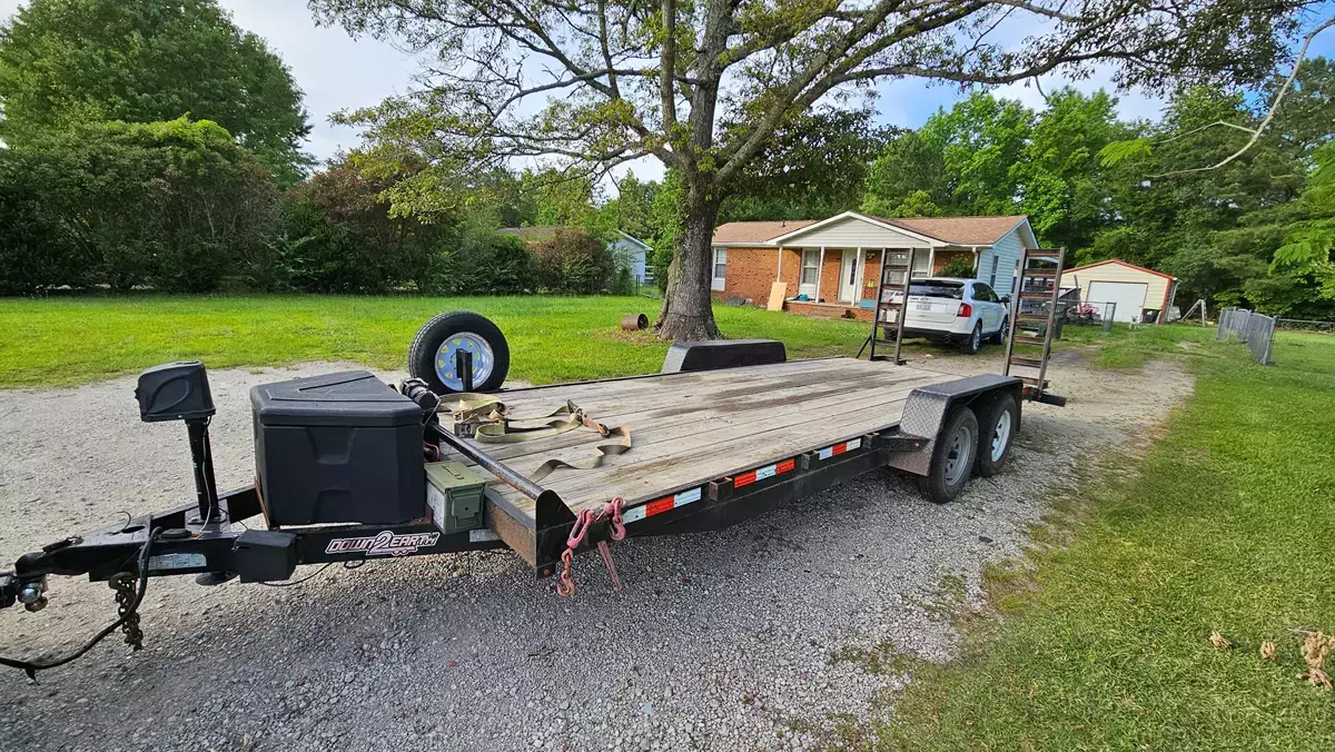 Photo by Cody M. via Neighbors Trailer in Newport NC